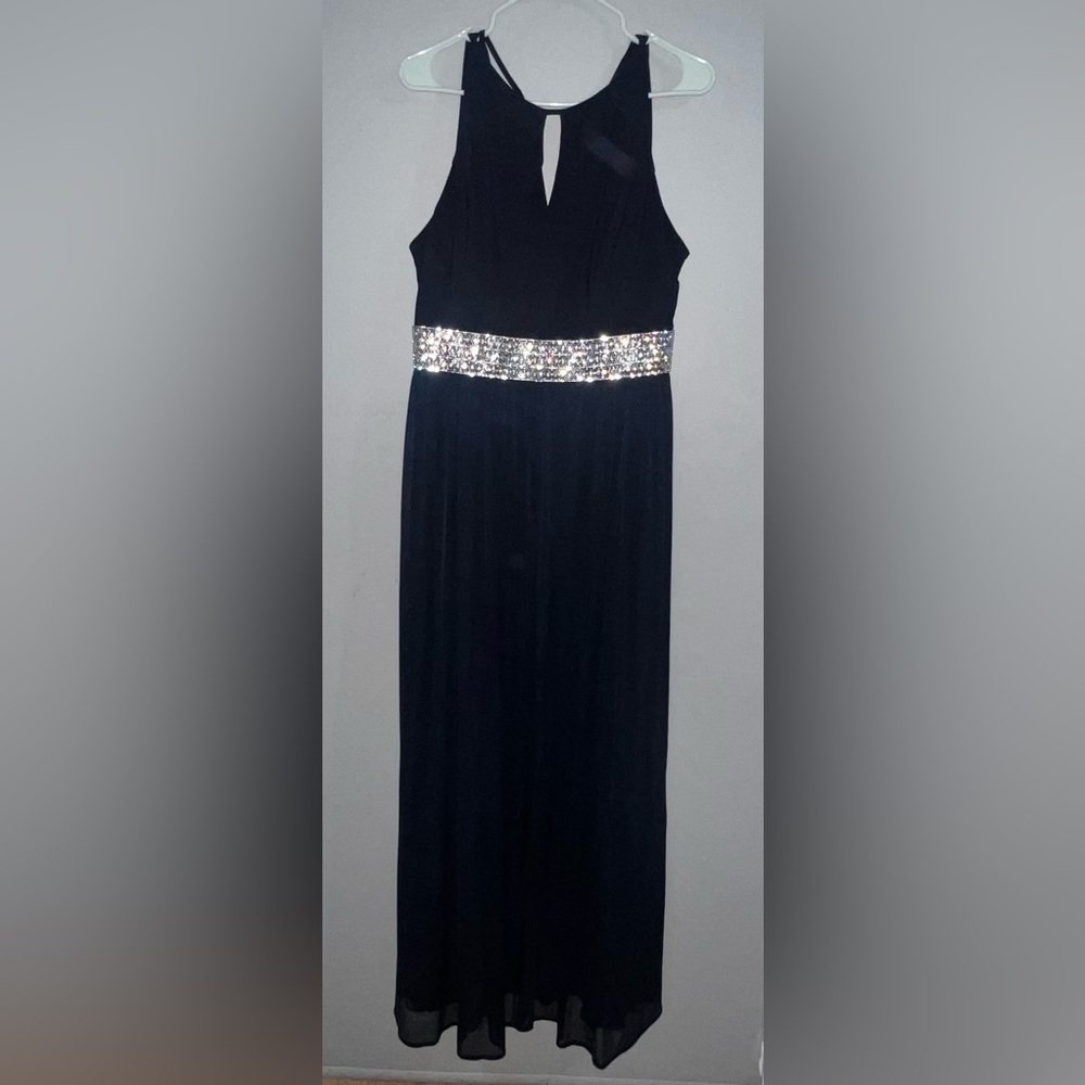 Sleeveless Elegant Navy Dress with Silver Sequin Waistband